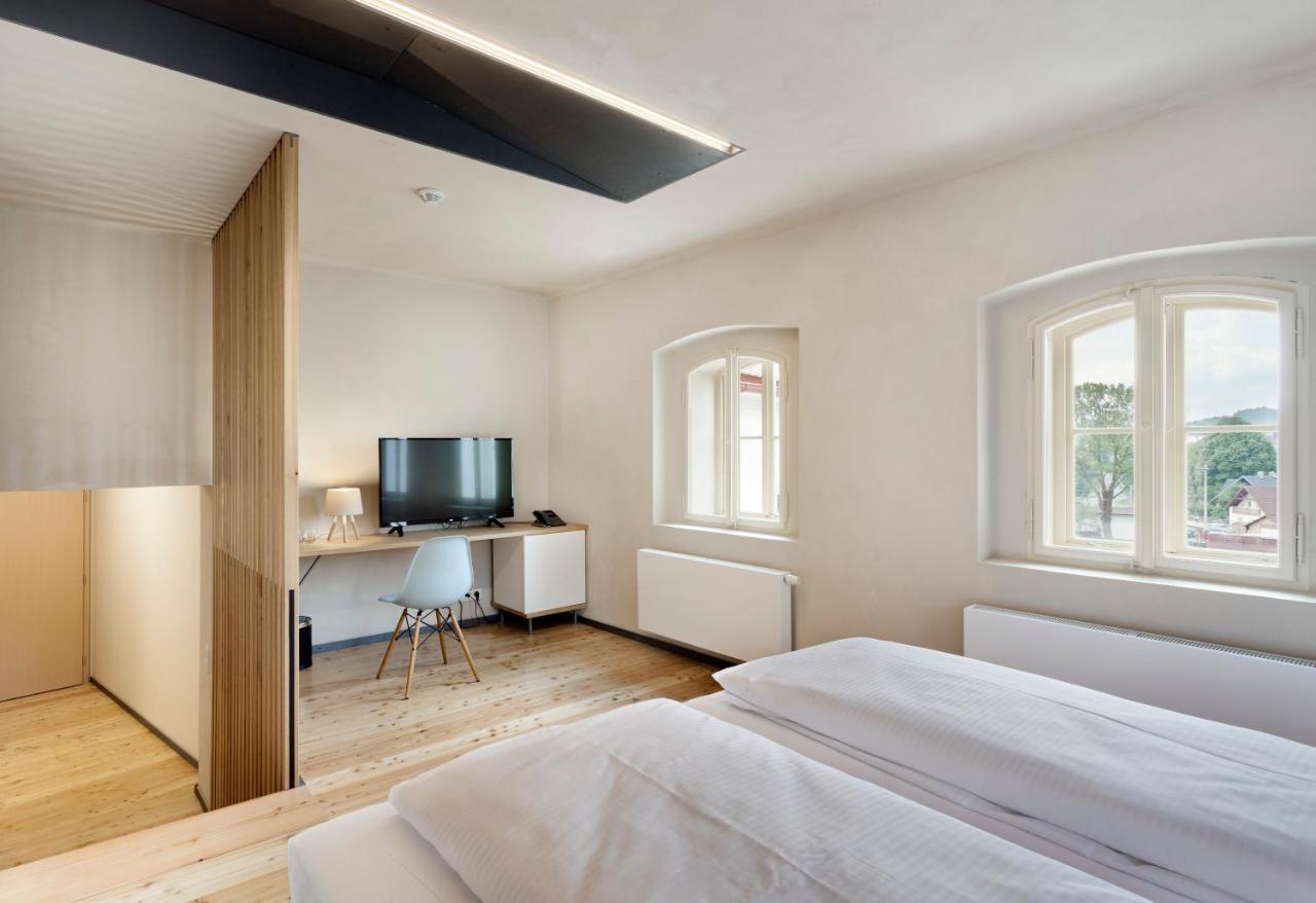Hotel Kleis Cvikov Bagian luar foto